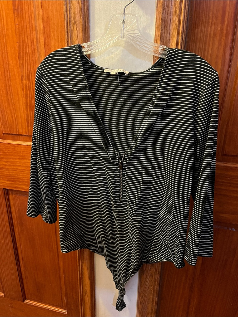 Striped Black and White V-Neck Tie-Hem Long Sleeve Top EXPRESS bodysuit